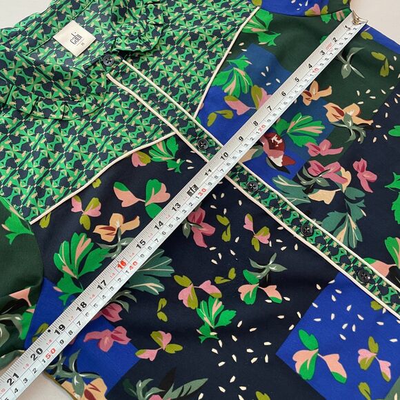 ~ CABI Med Blouse Floral Botanical Top Shirt Flowy Button Up Lightwt Navy Multi - Picture 7 of 15